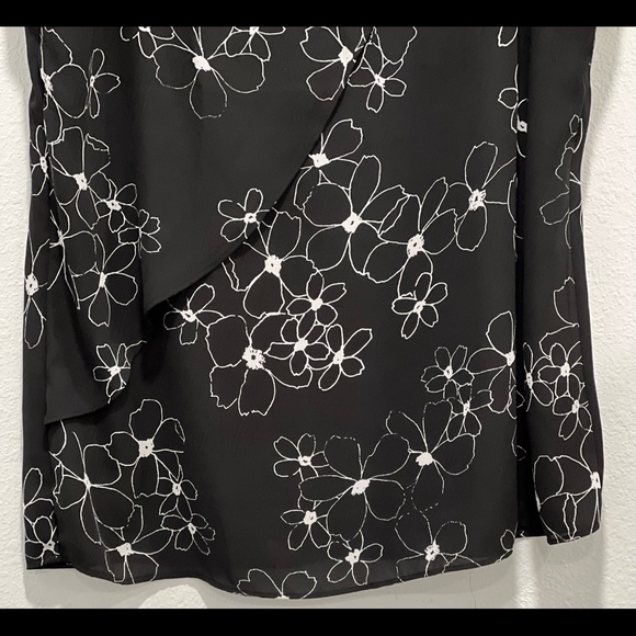 Ann Taylor Black Floral Wrap Top M - Picture 3 of 5